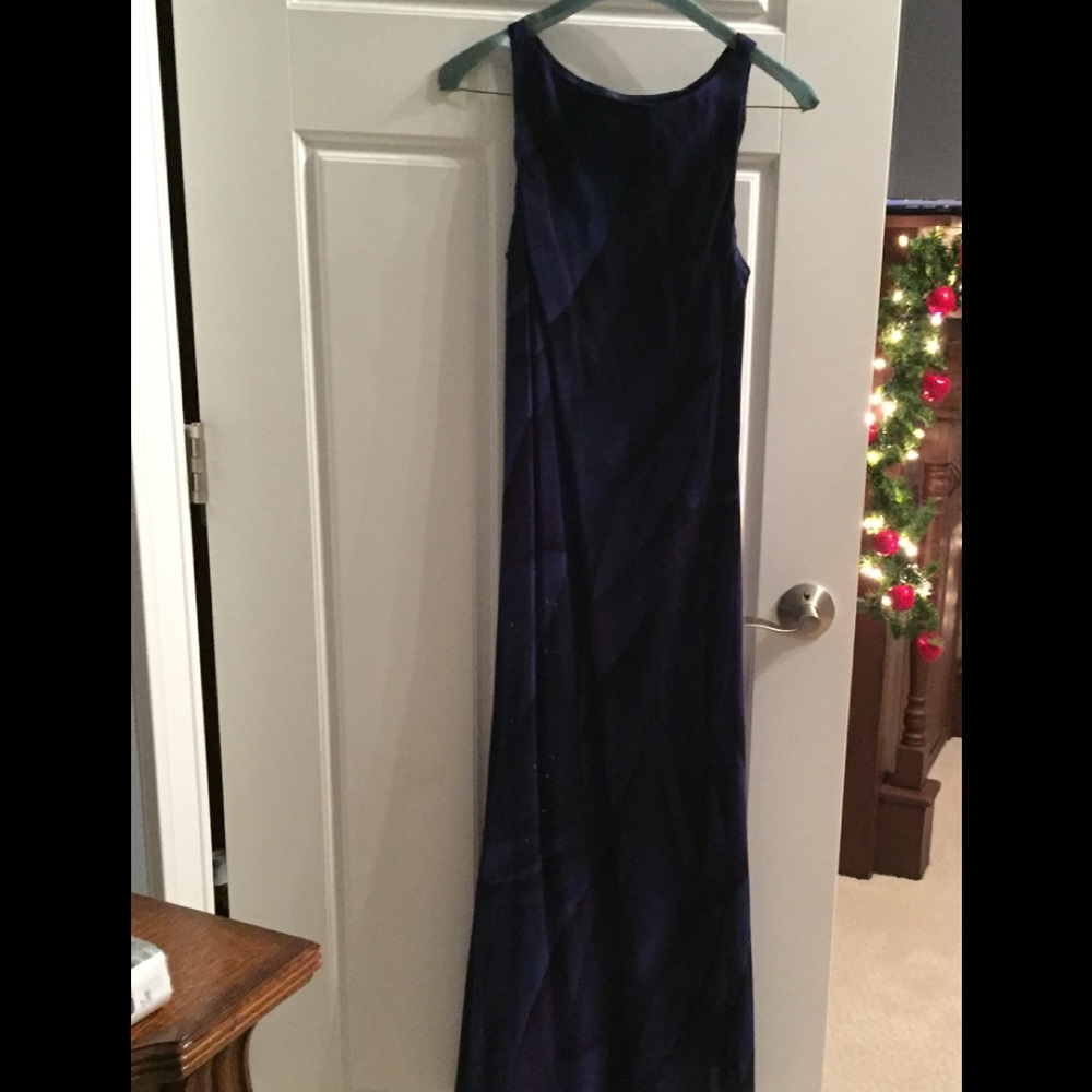 Jones New York Dress. Size 10. 100% rayon.